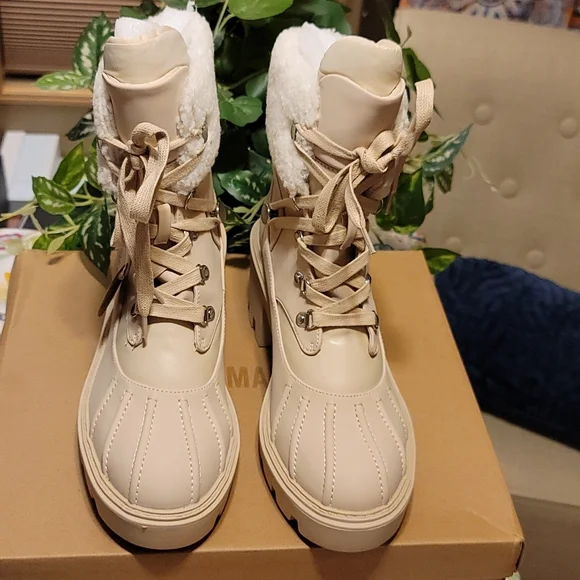 STEVE MADDEN Northern Faux Fur Trim Sand Boot - Picture 10 of 10